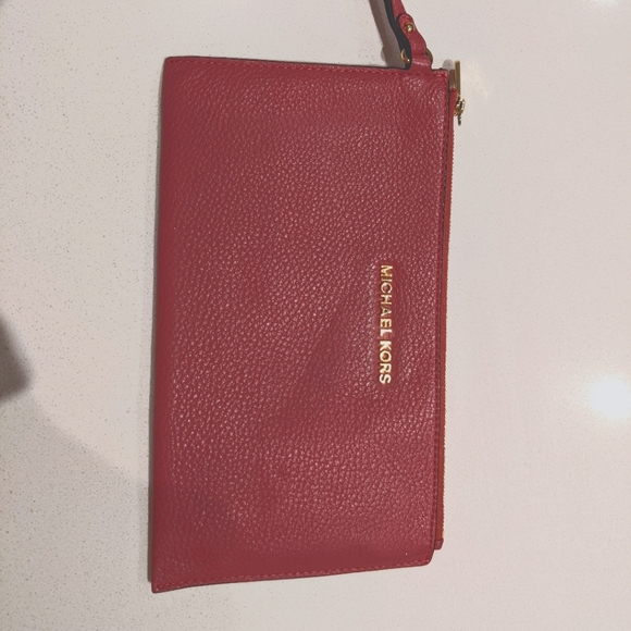 Michael kors clutch - Picture 1 of 3